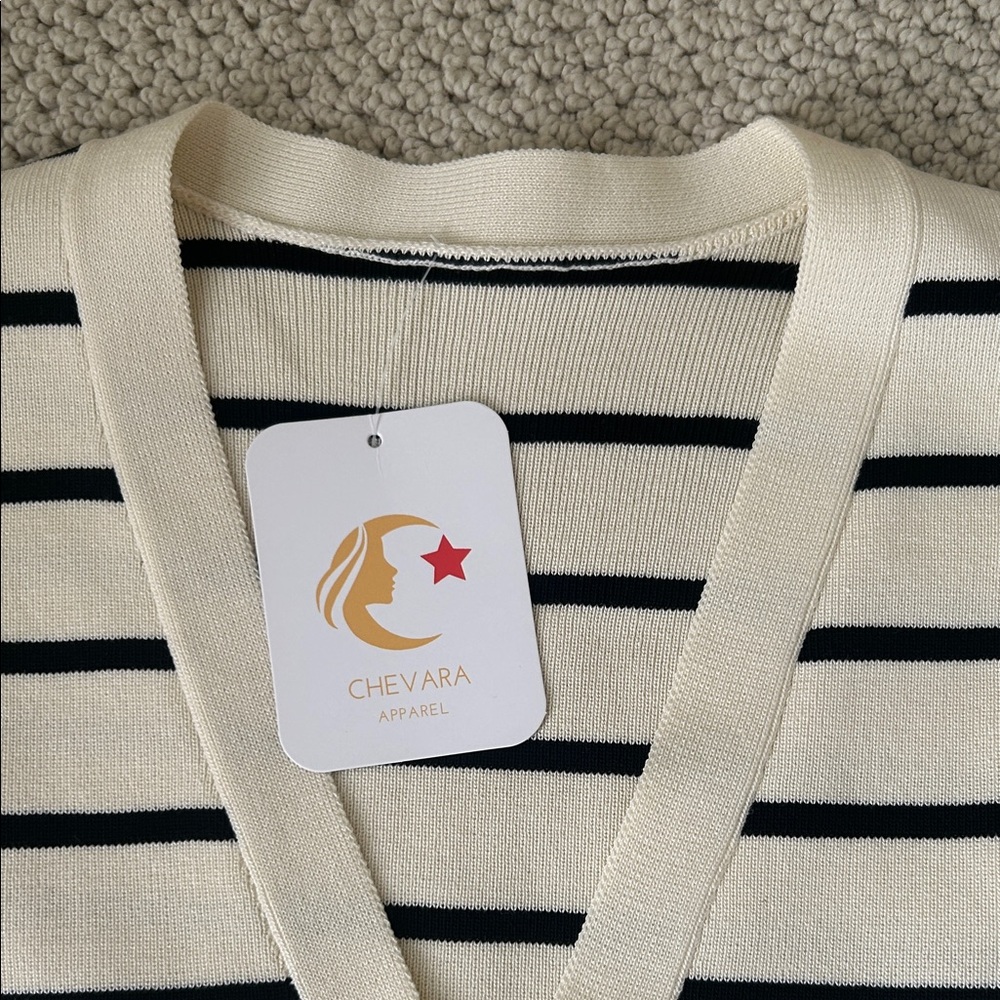 Elegant Black and Cream Striped V-Neck Sweater Vest - Picture 2 of 4